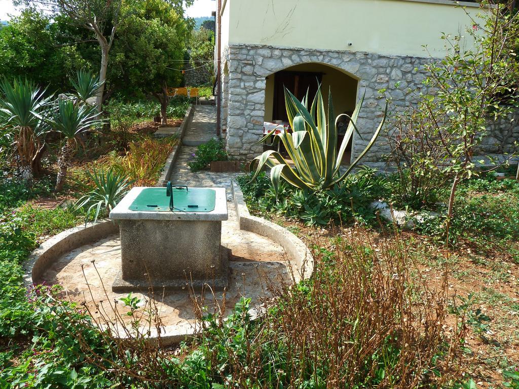 Apartment Nada Veli Losinj Bagian luar foto