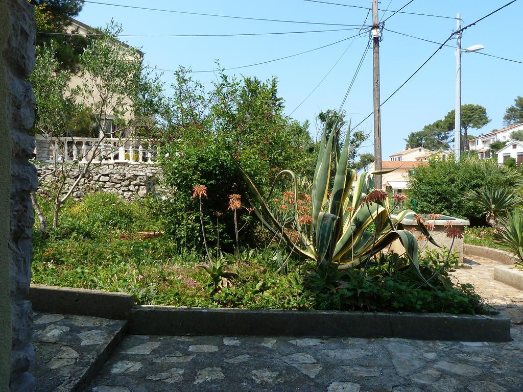 Apartment Nada Veli Losinj Bagian luar foto